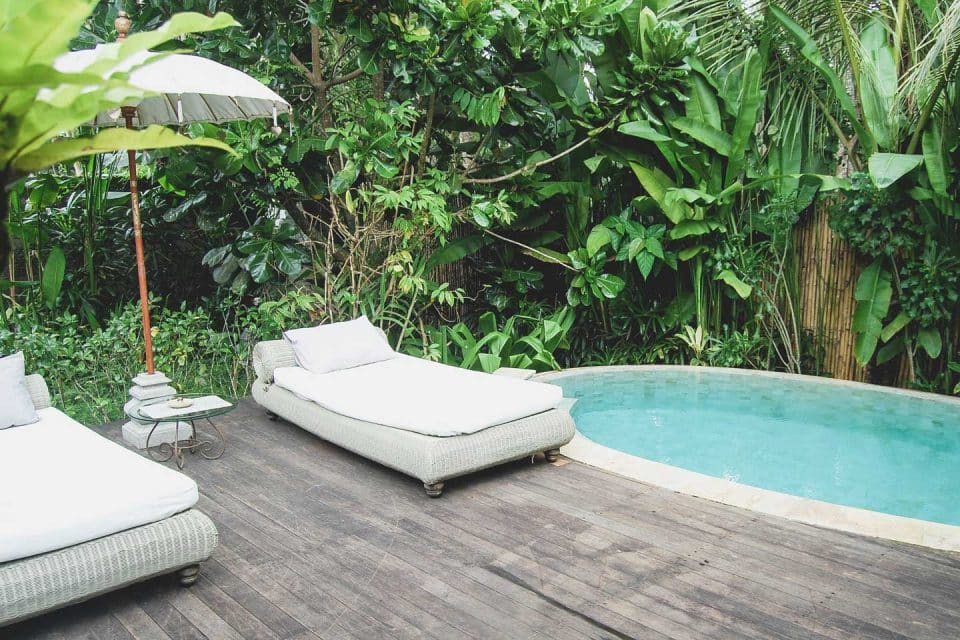 poolside-glamping