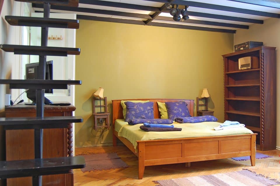 A double bed room