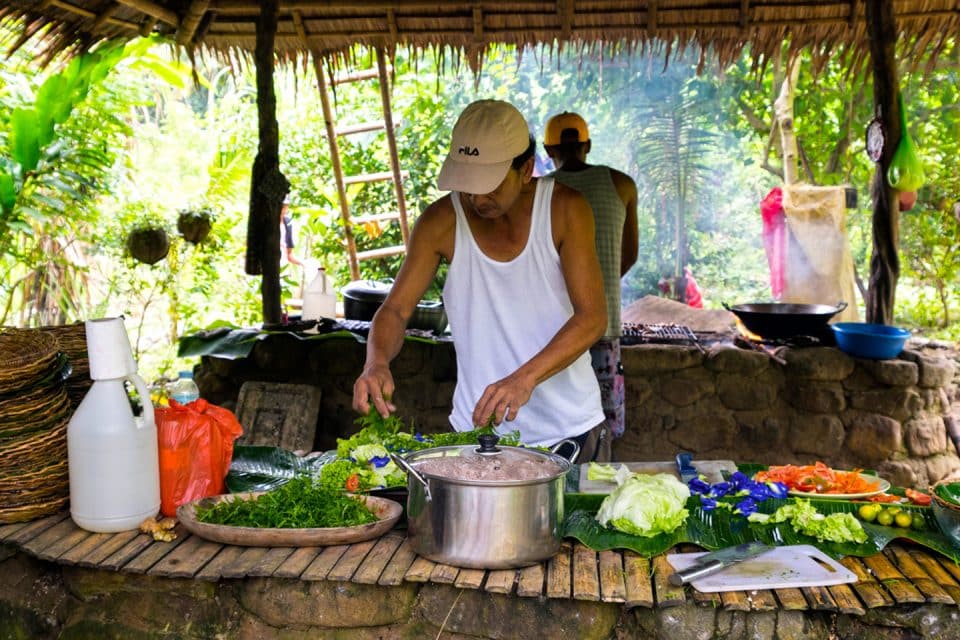 philippines-sailing-challenge the food