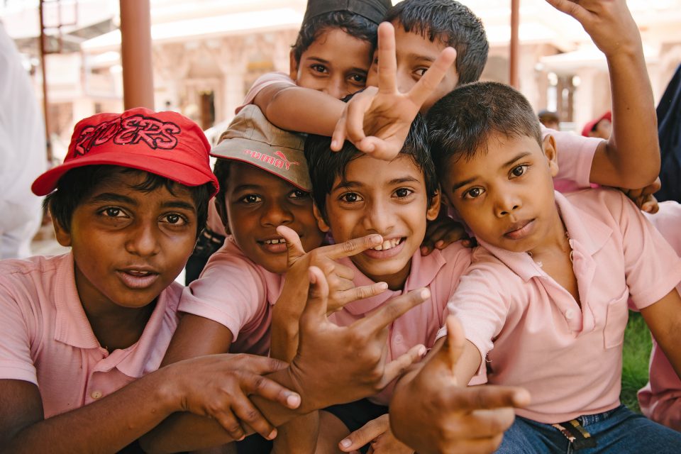 volunteering-children-abroad