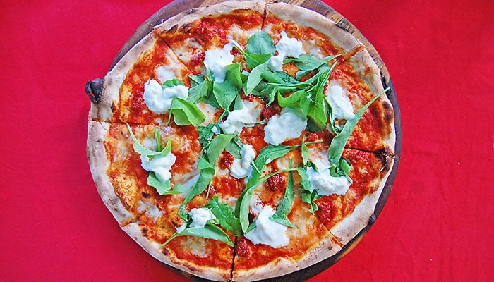 why not bar best pizza chiang mai