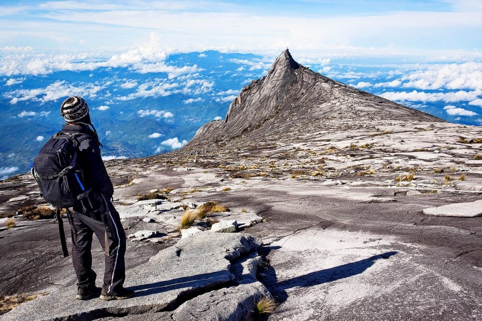 mount kinabalu trekking