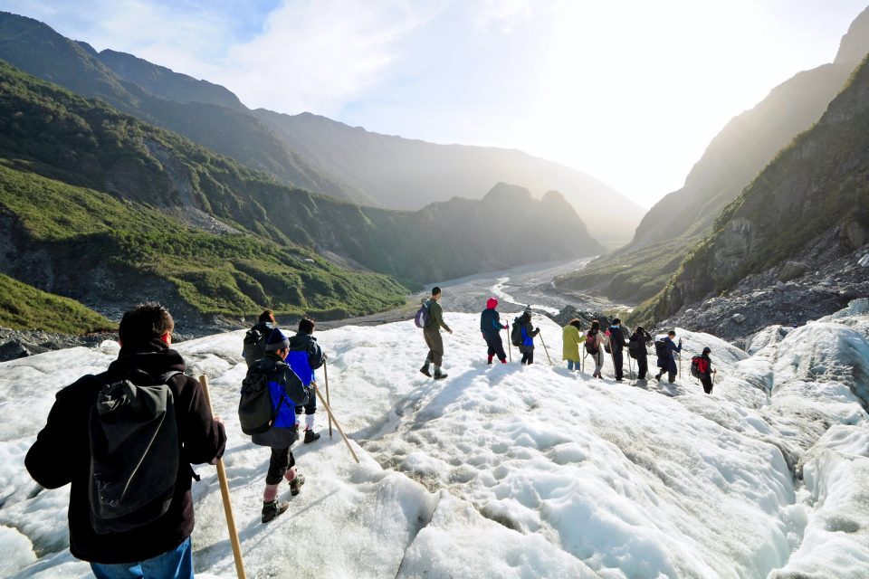 hiking in new zealand