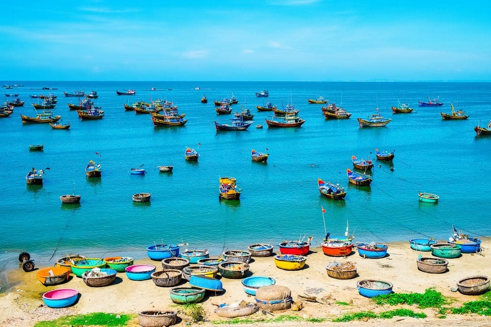 mui ne vietnam boats