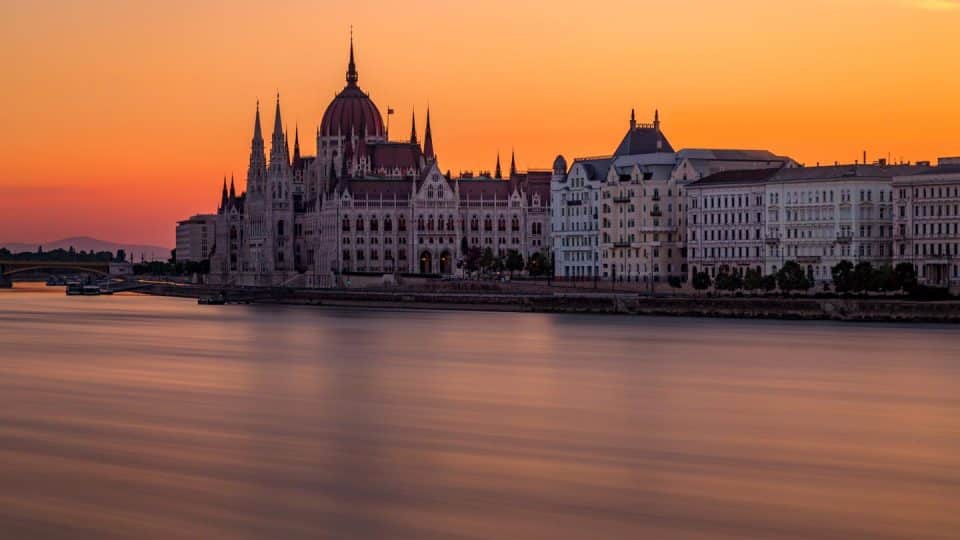 budapest lead