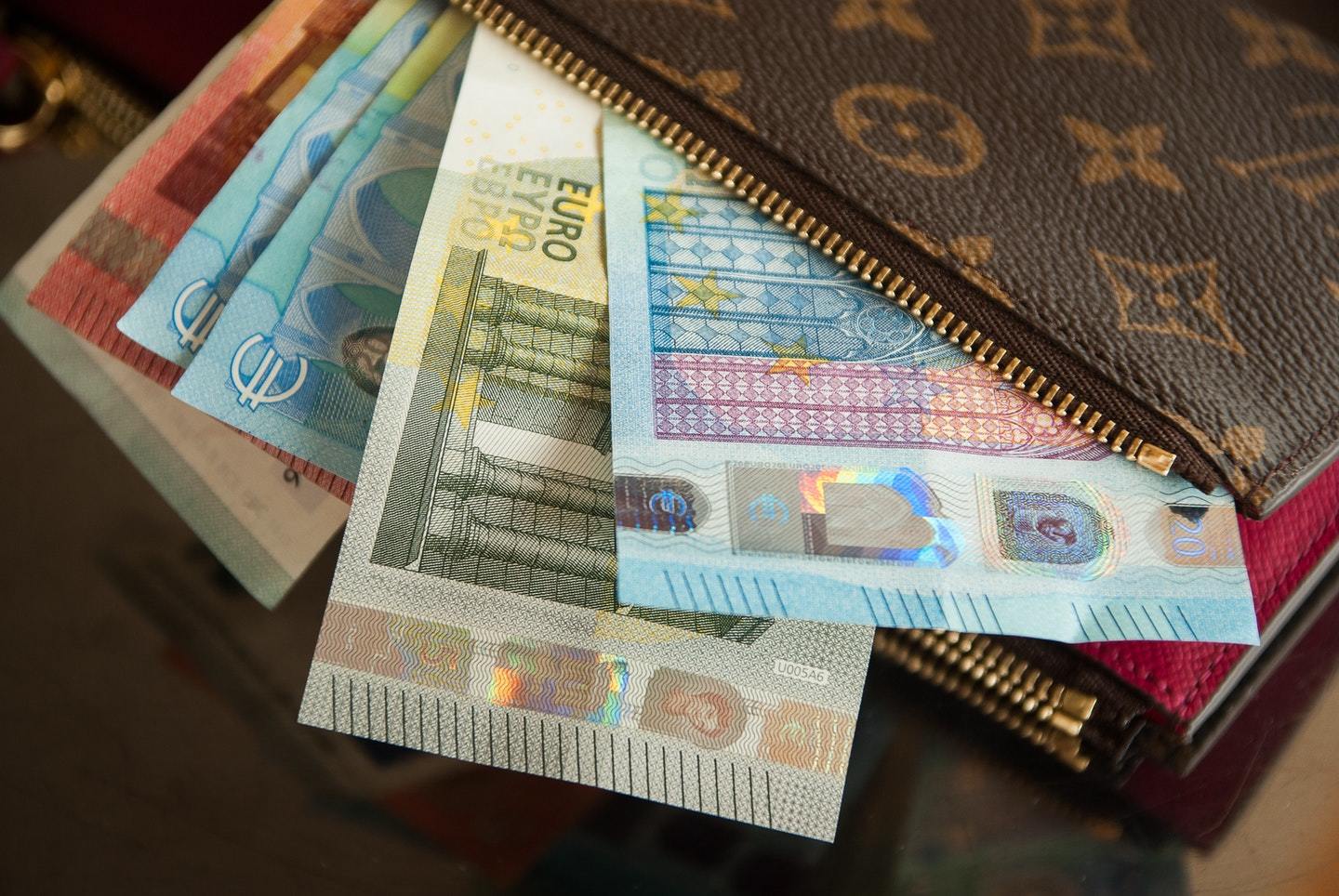 money in wallet