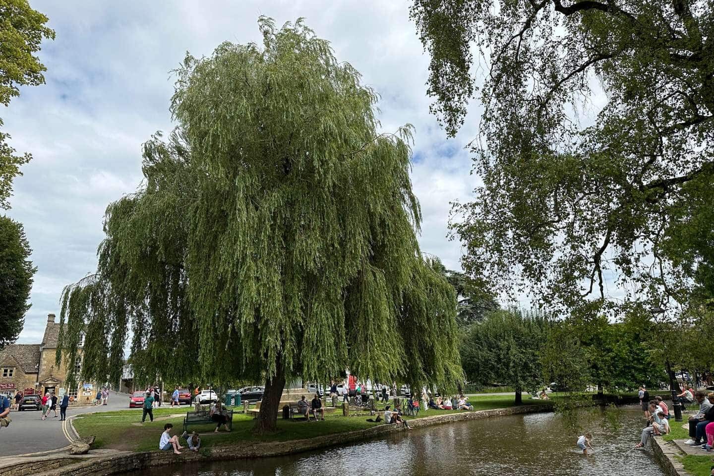 places to enjoy at bourton